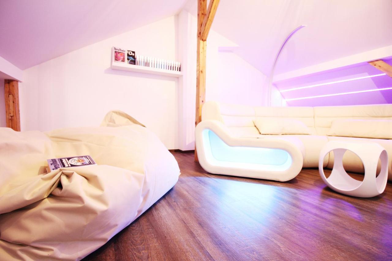 Secret Hideaways Space Loft Wohndesign Auf 2 Etagen L 450M Bis Uni Duisbourg Extérieur photo